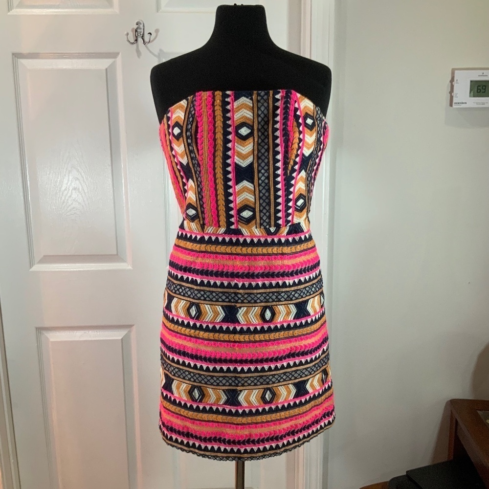 Alice & Trixie Embroidered Neon Pink Aztec Strapless Mini Dress Size XS - Picture 11 of 11